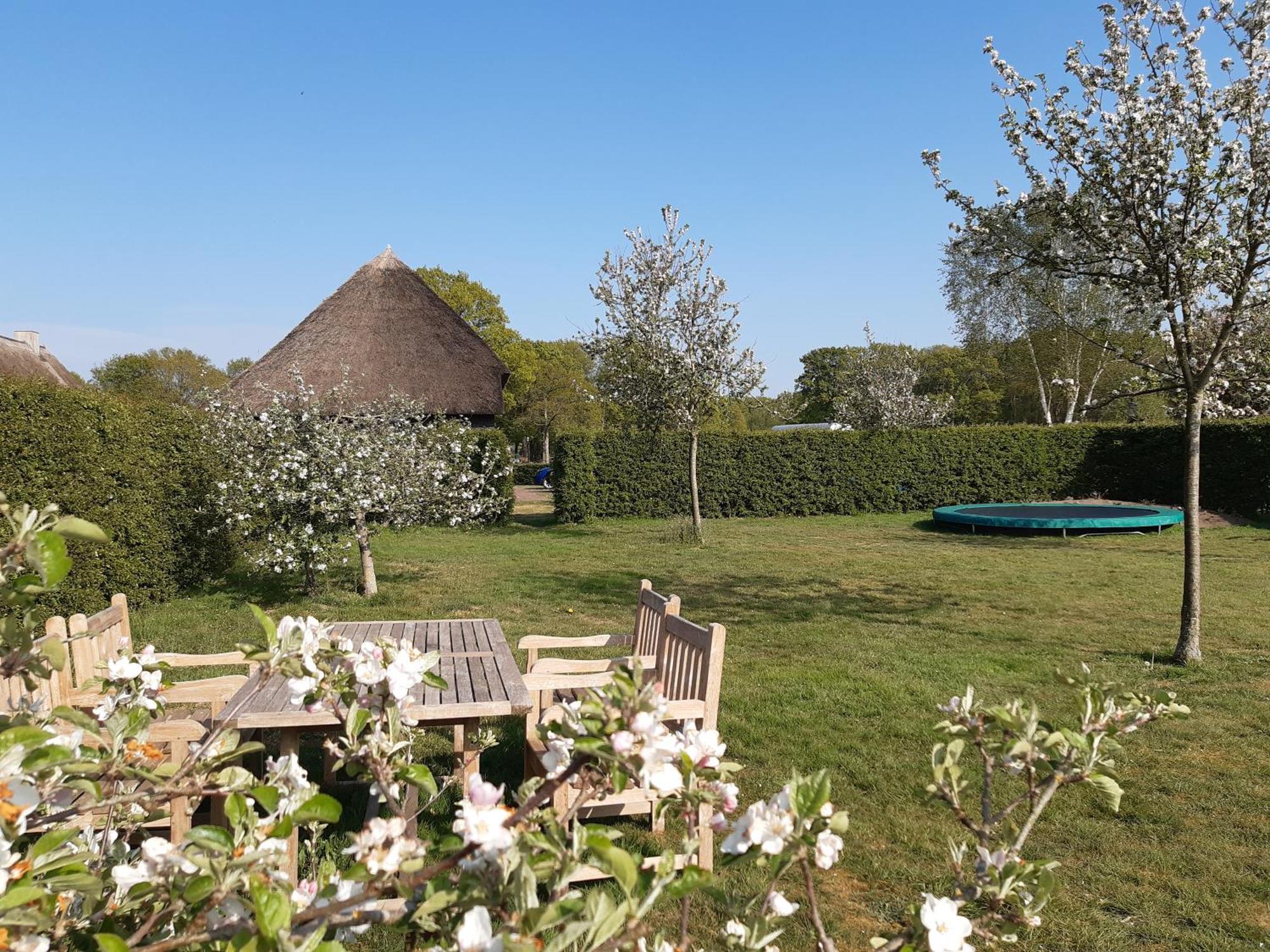 Gastenverblijf Lheederhof Dwingeloo Buitenkant foto